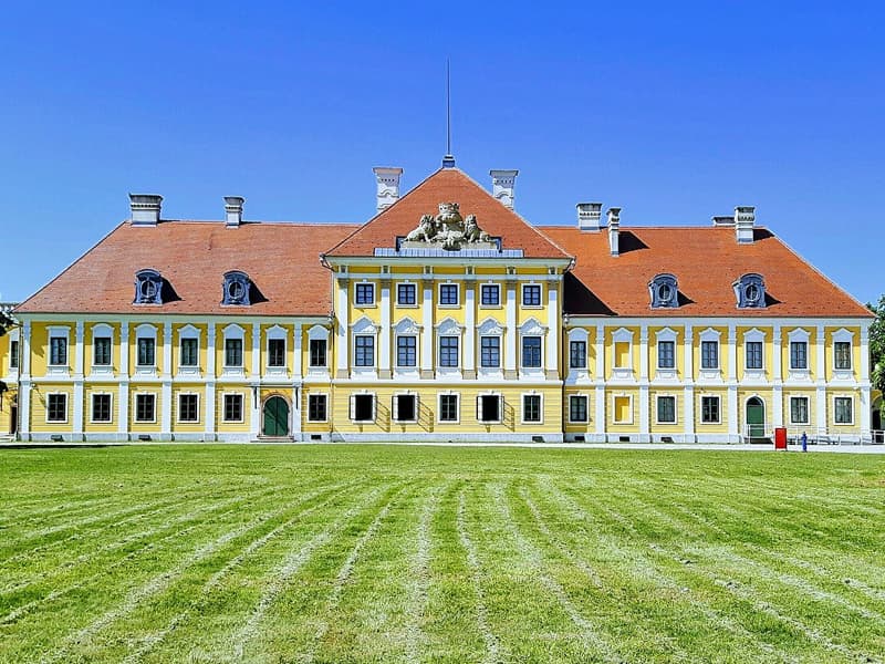 エルツ邸（Gradski muzej Vukovar / Dvorac Eltz）